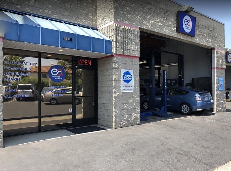 Auto & Electric Car Mechanic in Escondido, California